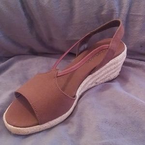 Canvas Platform Wedge